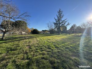 Terrain 1030 m² Soual