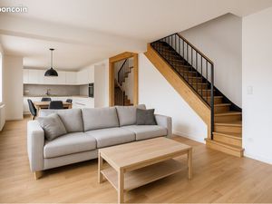 Duplex 150 m² entièrement rénové – 4 chambres – Sainte-Marie-aux-Chênes