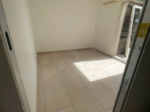 Location pièce / bureau 10 m² – Activité libérale – Villejust (91)