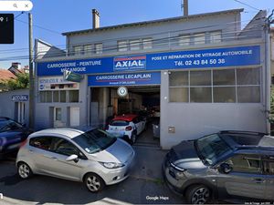 Local 435 m² Le Mans