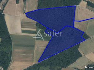 Terrain 393940 m² Auxerre