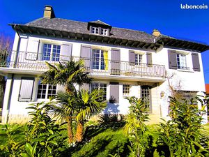 Maison d'exception à Aurillac : L'art de vivre entre Tradition et Modernité