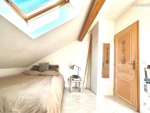 Loue chambre ds maison / tram