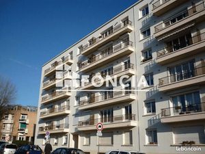 Studio 1 pièce 30 m²