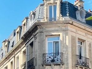 Cherbourg Centre Ville-Port Superbe Appartement Haussmannien T3/T4 à Rénover