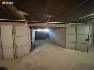 Garage 18m2 Ballaruc??  les bains