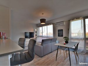 Appartement 37 m² aménagée équipée climatisation avec balcon