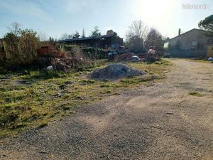 Terrain constructible 4700 M2 Commequiers 85