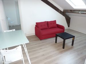 Joli T2 semi-mansardé 21 rue Saint Paul à LIMOGES  meublé  loyer de 440 hors charges