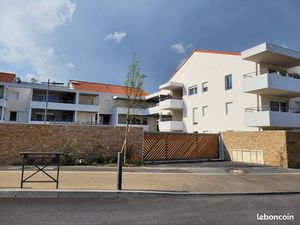 Box fermé 13m² dans résidence sécurisée avenue de la campanelle