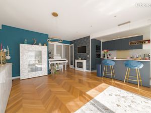 Parc de Maisons-Laffitte – 88 m² rénové haut de gamme  4 pièces  2 balcons  parking ss-sol