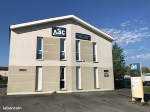 Locaux professionnels 200m2