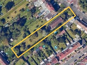 Plain pied sur grand terrain dans le quartier recherché du Bourg