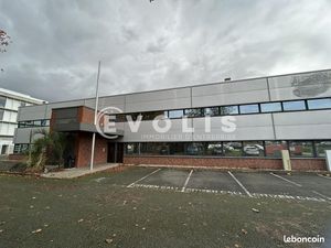 Bureaux 488 m²