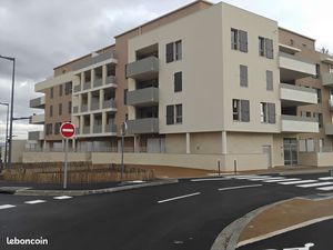 Location Appartement T1 40 M2 Aix la Duranne