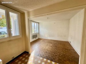 Studio MERMOZ–SANTY / LA PLAINE – Opportunité Investisseur ou 1° achat