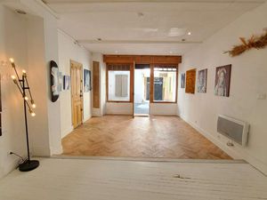 Local commercial centre ville