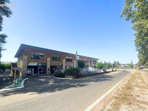 Local commercial 60m2 - Zone commerciale UZES