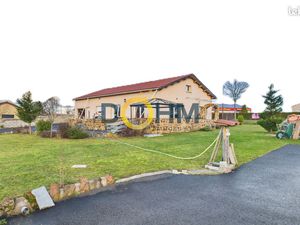 Maison 8 pièces 315 m²