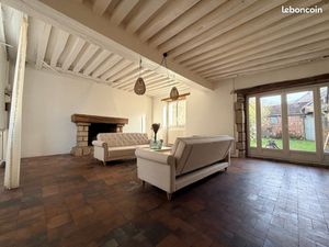 Grande maison rénovée - 3/4 chambres - jardin - en plein centre de Nancray