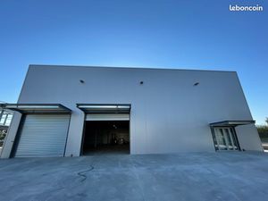 Hangar à vendre 1250000 e