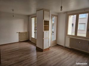 Lumineux T3 de 70 m2 avec 2 balcons traversant