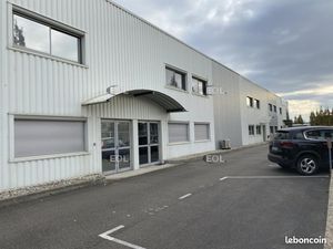Local d'activité 365 m²
