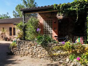 T2 meublé calme avec jardin et parking gratuit  eau-EDF inclus