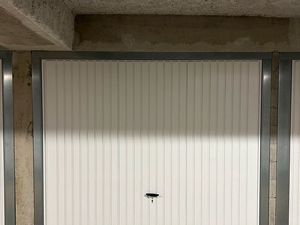 Garage fermé à vendre – Résidence sécurisée