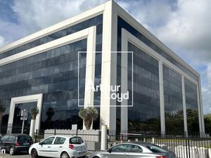 Bureaux 10 366 m²