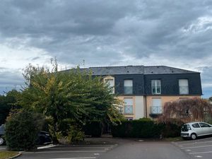 Studio meublé 22M² en rez-de-chaussée avec jardin privé de 16m² + Parking