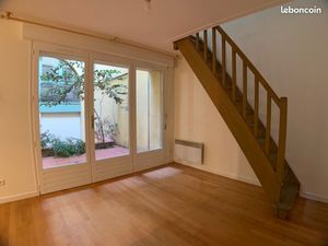 Grand-Rond/Jardin Royal - T1 bis de 25 m² + terrasse + cellier