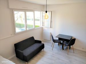 Studio meublé 25 m² avec cave et parking – Résidence sécurisée – Quartier La Doua / INSA