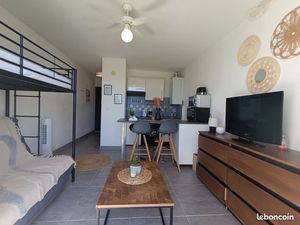 Étudiant : studio 20m²  balcon et parking