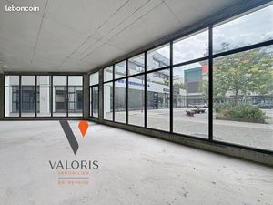 Local commercial 150 m²