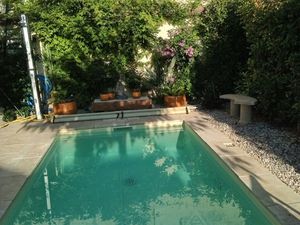 Maison plain-pied avec piscine