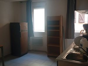 Grand studio meublé