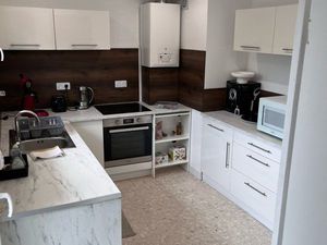 Appartement entièrement rénové et meublé