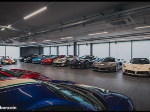 Place de parking à louer pour voiture collection