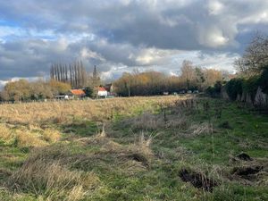 Superbe parcelle de terrain à vendre à Saint-Amand-les-Eaux centre