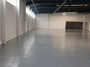 Local d activité 1000 m2 plus 1000 m2