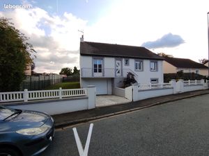 Pavillon 6 pièces de 110 m² au Bourny à Laval