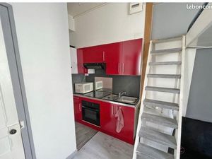 A louer studio meublé à 2 pas de la place Victor Hugo (360)