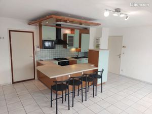 Rare - F2 Esplanade de la Brasserie + Garage