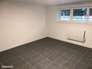 Particulier loue box de stockage sécurisé