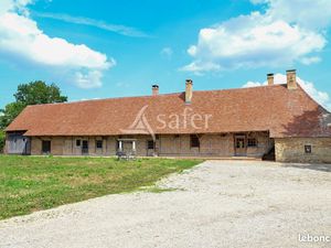 Ferme 14 pièces 258 m²