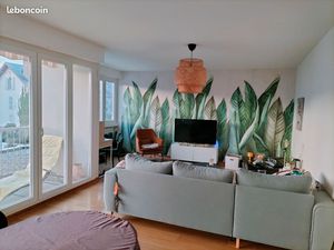 A vendre T5 avec balcon et garage 500 m du centre ville