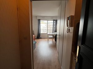 Beau studio 24 M2 lumineux Levallois Perret