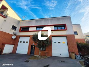 Local d'activité 231 m²