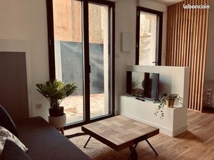 Aux portes de Nantes - Studio meublé avec terrasse fleurie -